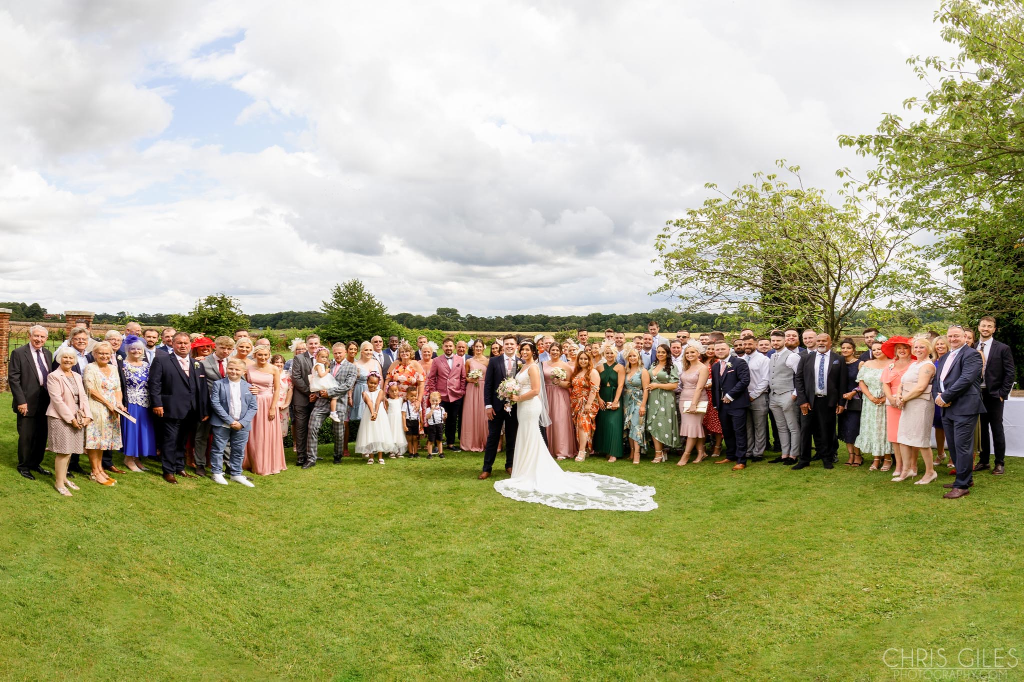 guide to group photos at a wedding